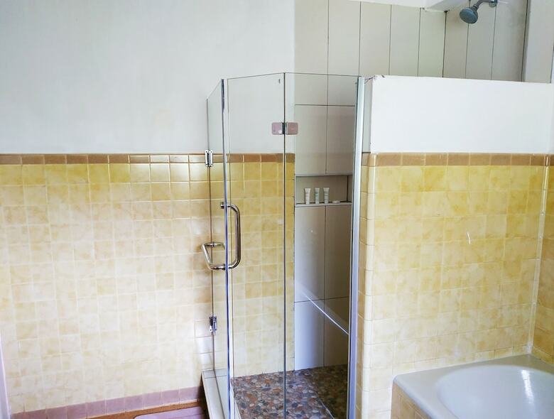 Hotel Zereniti House