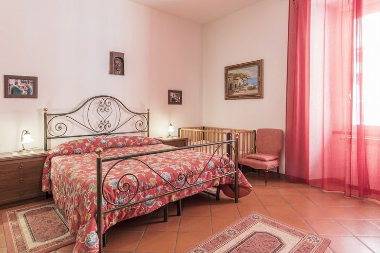 Trastevere Roomy Apartment