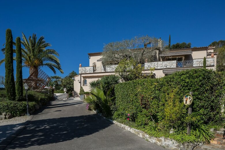 Bed & Breakfast Chambres D'h�tes Villa C�dria