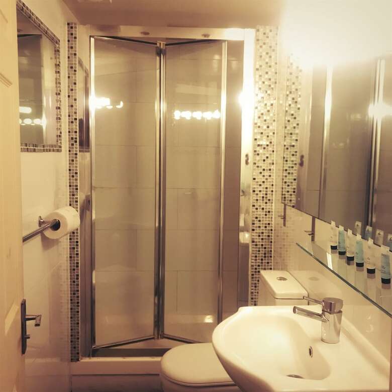 Bed & Breakfast Tourian Lounge Hotel