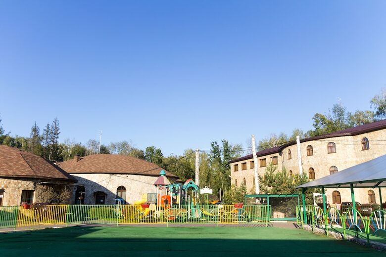 Hotel Oasis In Forest