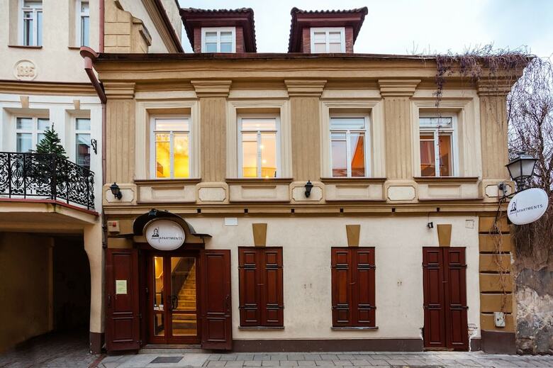 Jolly Apartments