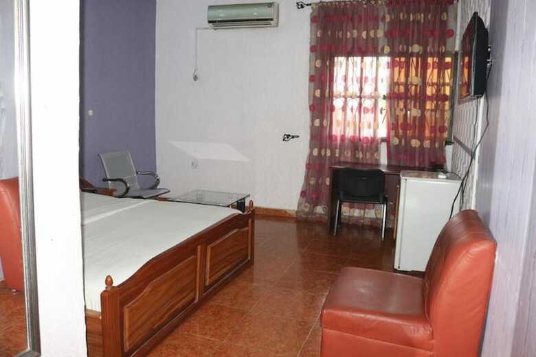 Ivory Place Hotel