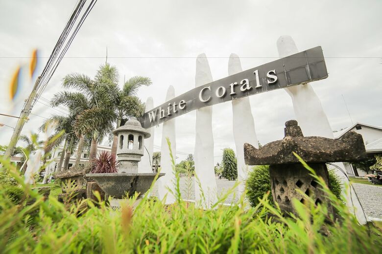 Hotel Bataan White Corals Beach Resort