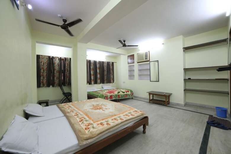 Hotel Boby Mansion (manasvi Guest Home)