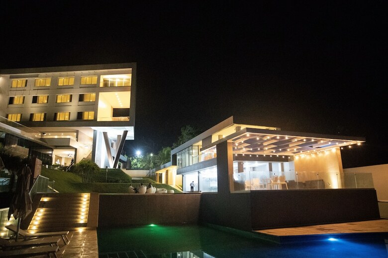Hotel Acantilados
