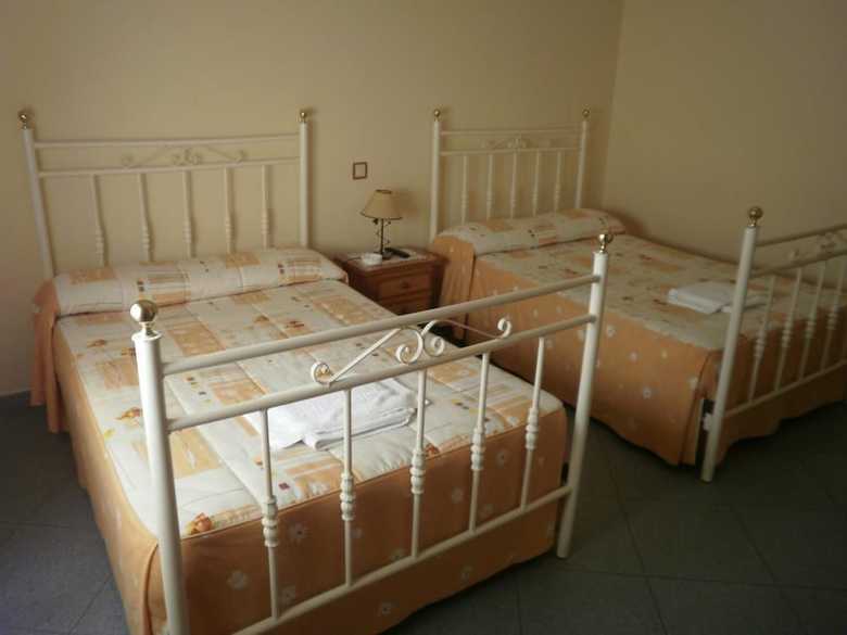 Pension Hostal Miraflor De Las Cadenas