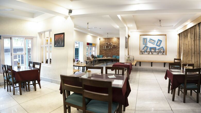 Hotel Swiss Cottage And Spa By Salvus