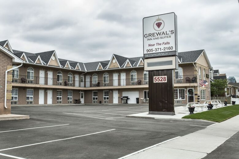Motel Grewals Inn And Suites By Elevate Rooms