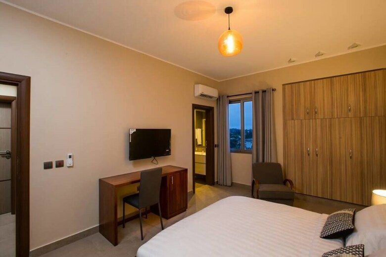 The Urban Apartments & Suites