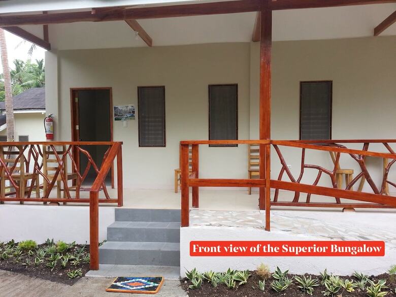 Hotel D's Ocean View Beach Resort