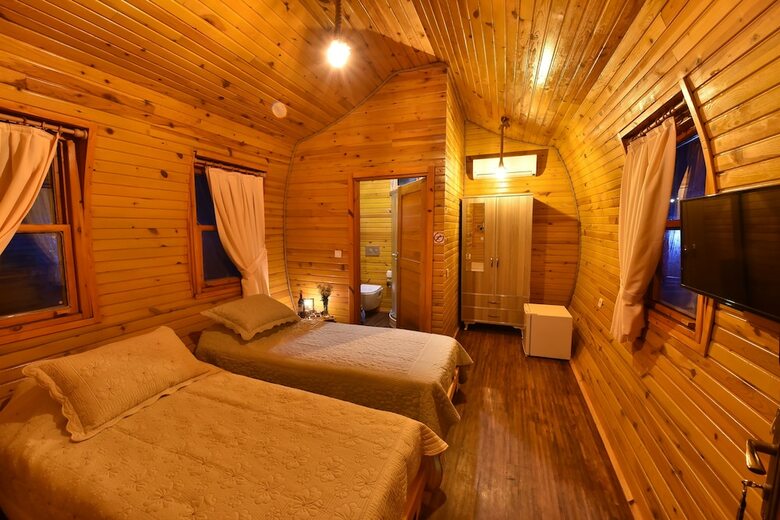 Hotel Green Pine Beach & Bungalows