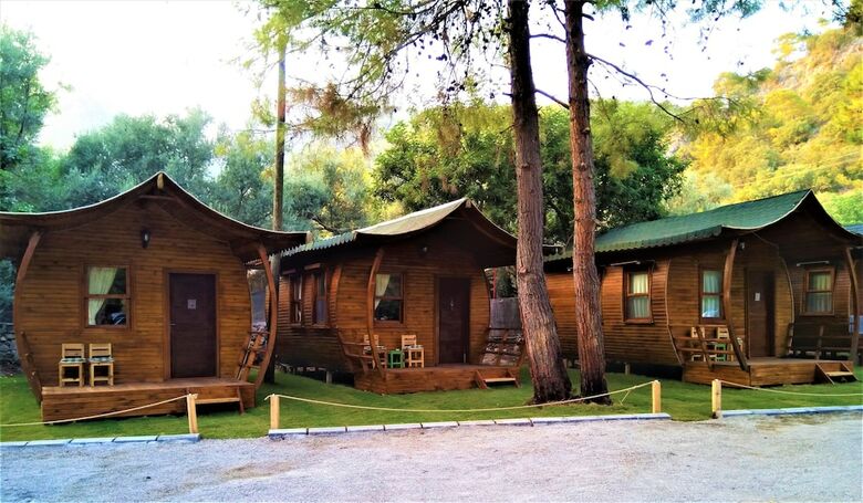 Hotel Green Pine Beach & Bungalows