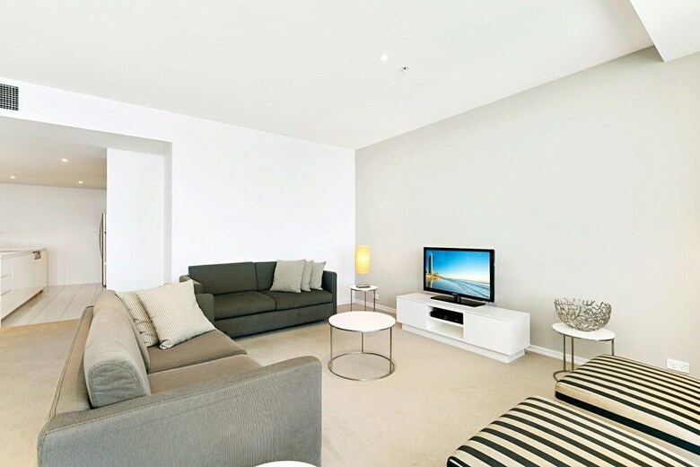 H Residence Apartments- Holiday Paradise