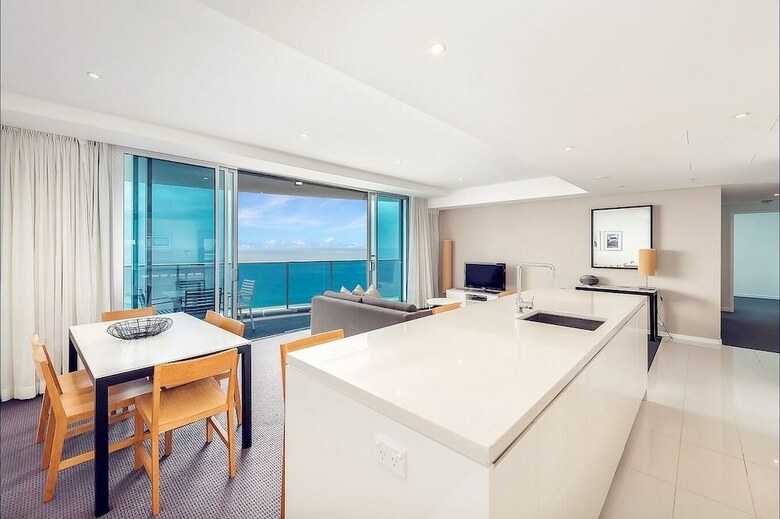 H Residence Apartments- Holiday Paradise