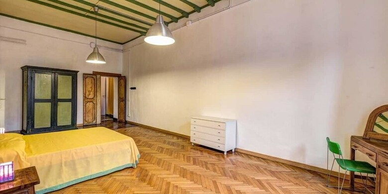 Campo De Fiori 3 Bedroom Apartment