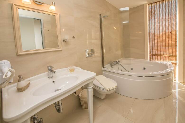 Destina Boutique Hotel