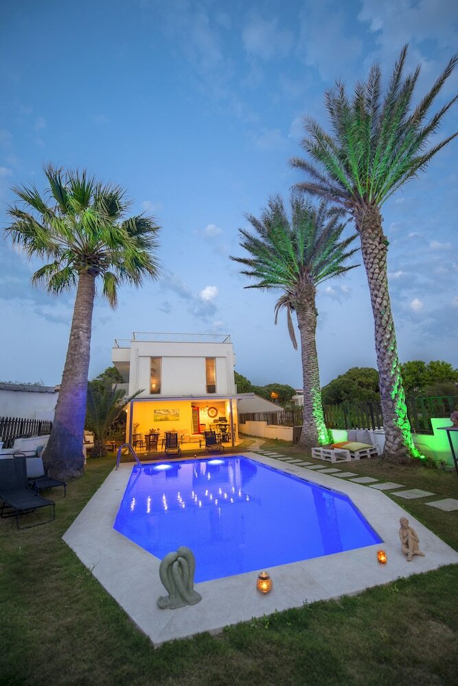 Destina Boutique Hotel