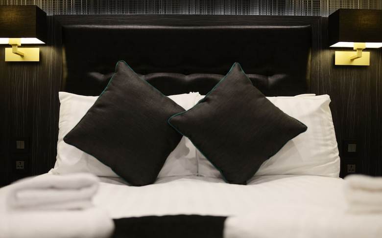 Hotel The Pack And Carriage London
