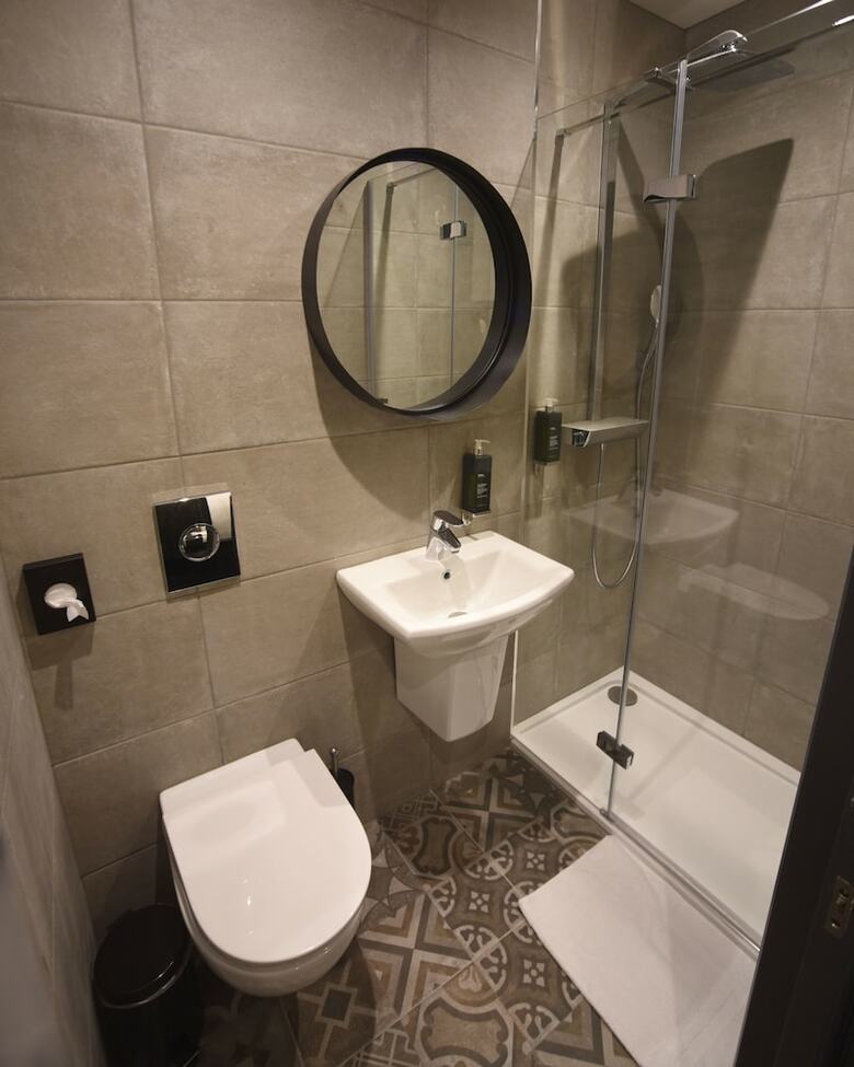 Hotel The Pack And Carriage London
