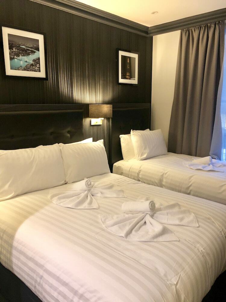 Hotel The Pack And Carriage London