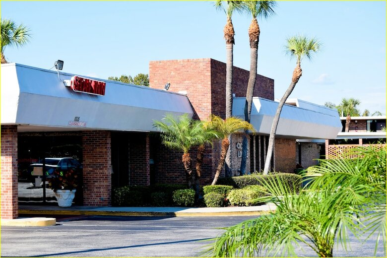 Motel Stay Inn And Suites