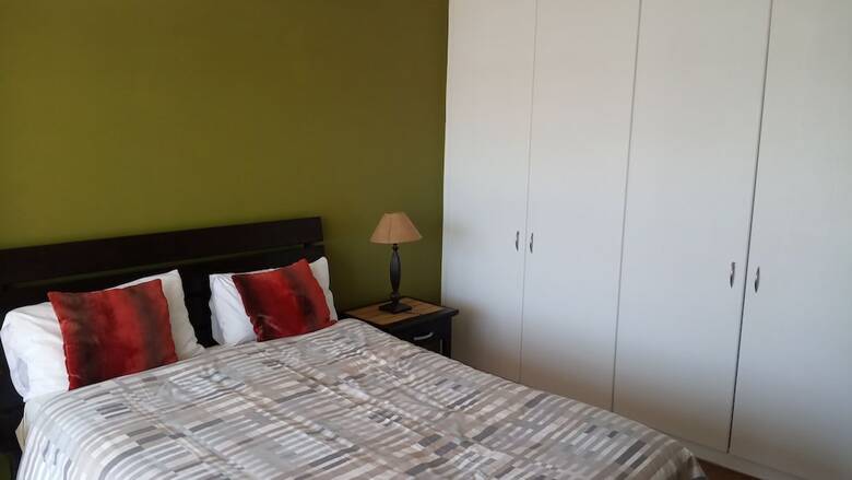 Apartamentos The Waves, Living By The Beach