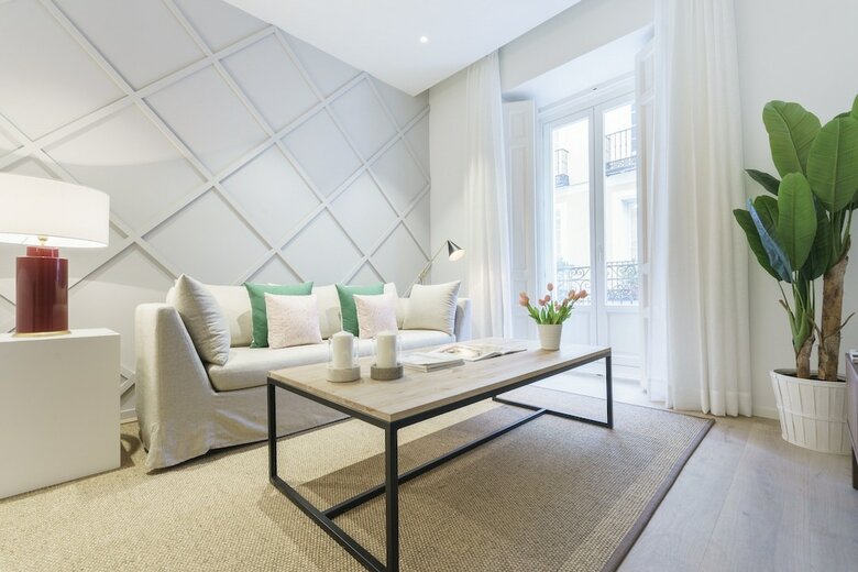 Home Club Barquillo Apartments