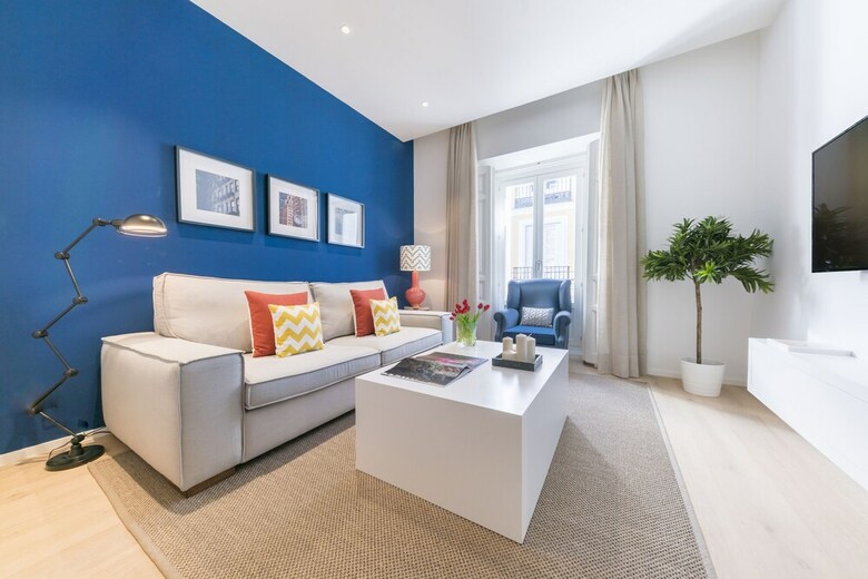 Home Club Barquillo Apartments