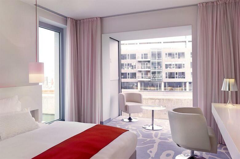 Hotel Art'otel Cologne, By Park Plaza