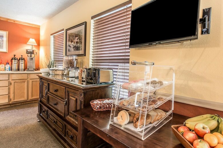 Hotel Rodeway Inn