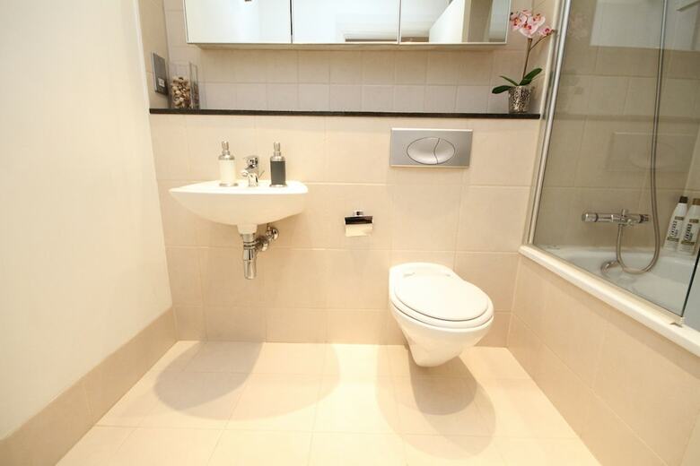 Grand Canal Square Luxury Apartment
