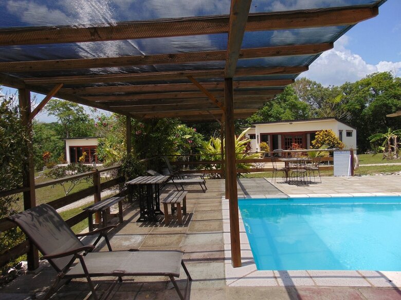 Hotel Gumbo Limbo Jungle Resort