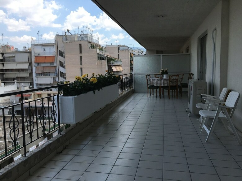 Athens Deluxe Apartment Near Acropolis