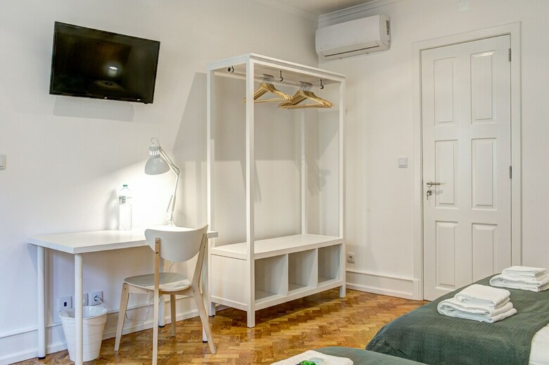 Hotel Home Out Rooms & Apartments