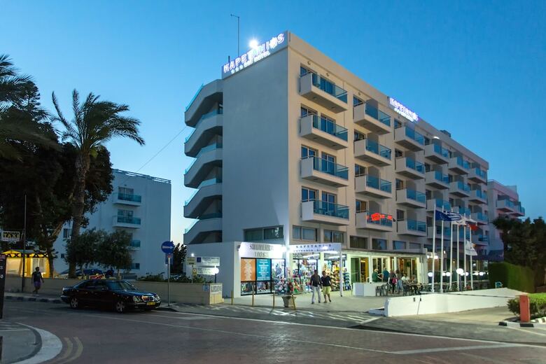 Hotel Kapetanios Bay