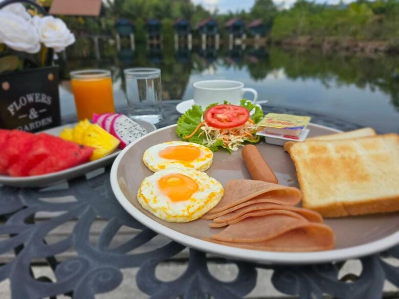 Hotel Baannai Lakeview Resort