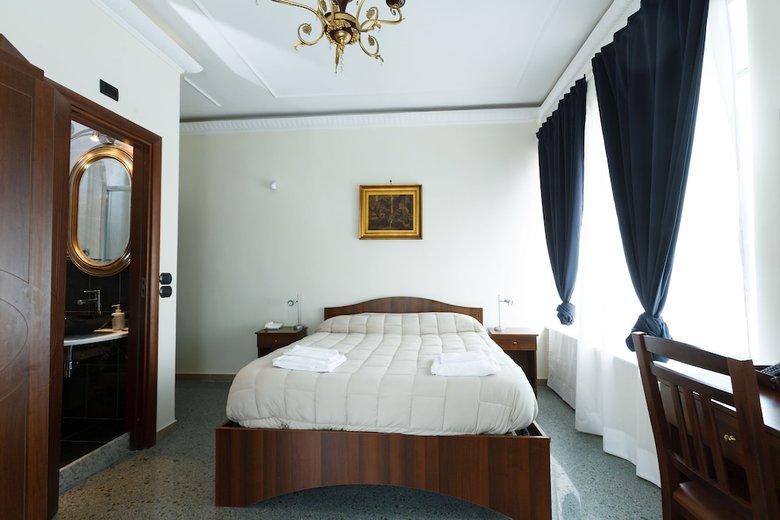 Villa Emilia - Near Flavian Amphitheater