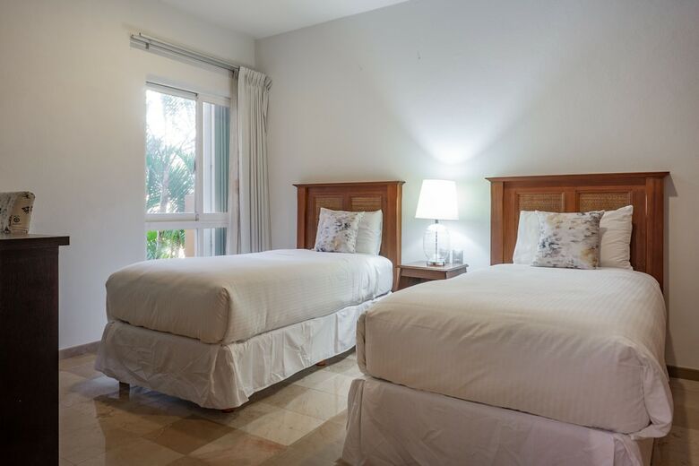 Ocean View Apartments By Homing Bird