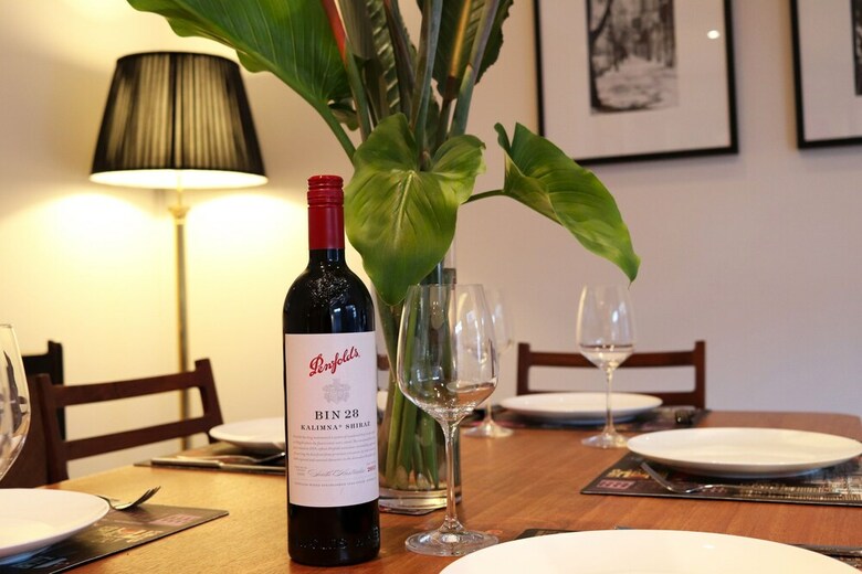Apartamentos Majorca Magic Degraves Flinders Lane - Rejuvenate Stays