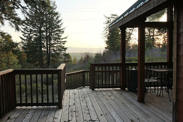 #45 The Cabins At Hyatt Lake-sleeps 4