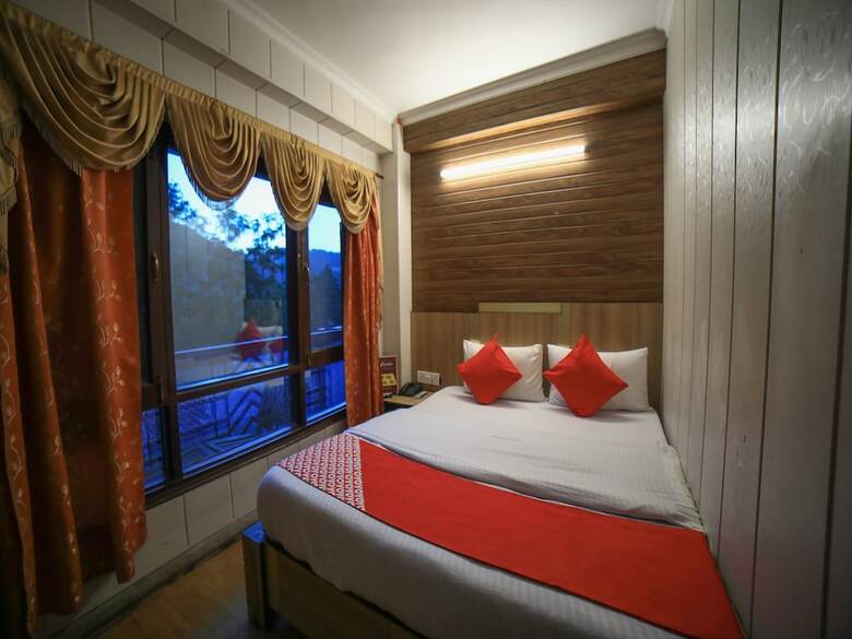 Hotel Oyo 16801 Paradise Regency