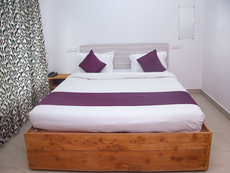 Hotel Oyo 17079 Green Valley Homes