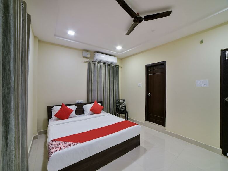 Hotel Oyo 16606 Iconic Living