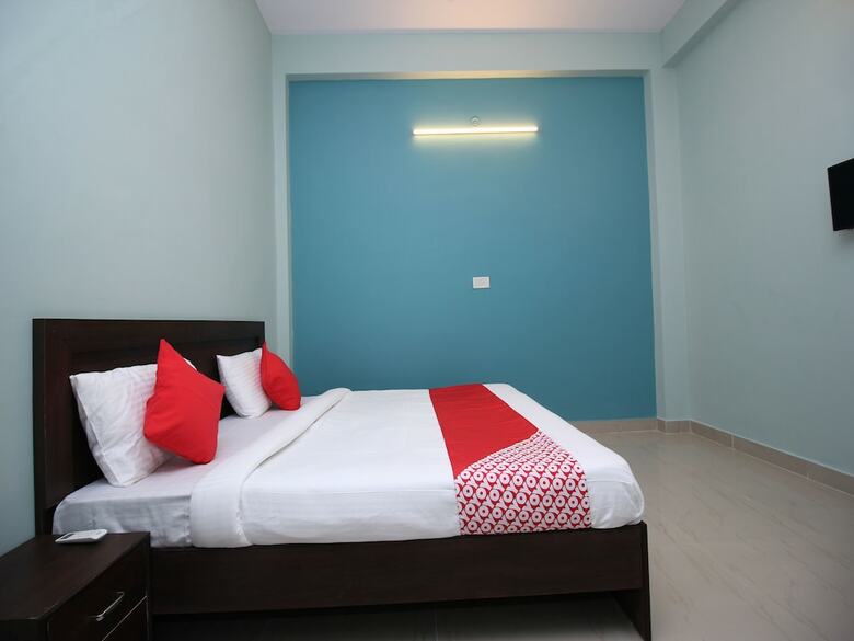 Hotel Oyo 16150 Suraj Guest House