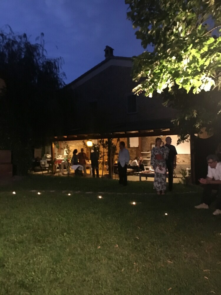 Agroturismo La Fratta Art - House