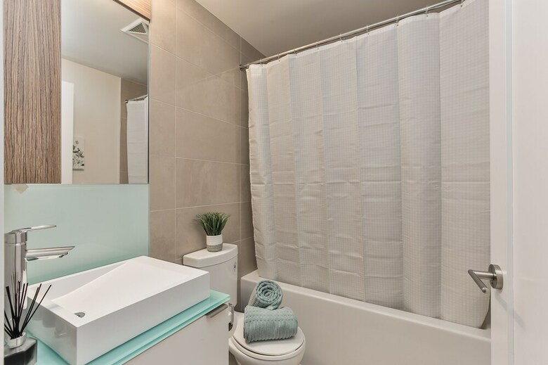 Quickstay - Stylish 2-bedroom Downtown Condo