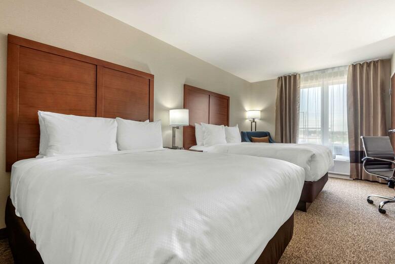 Hotel Comfort Inn & Suites