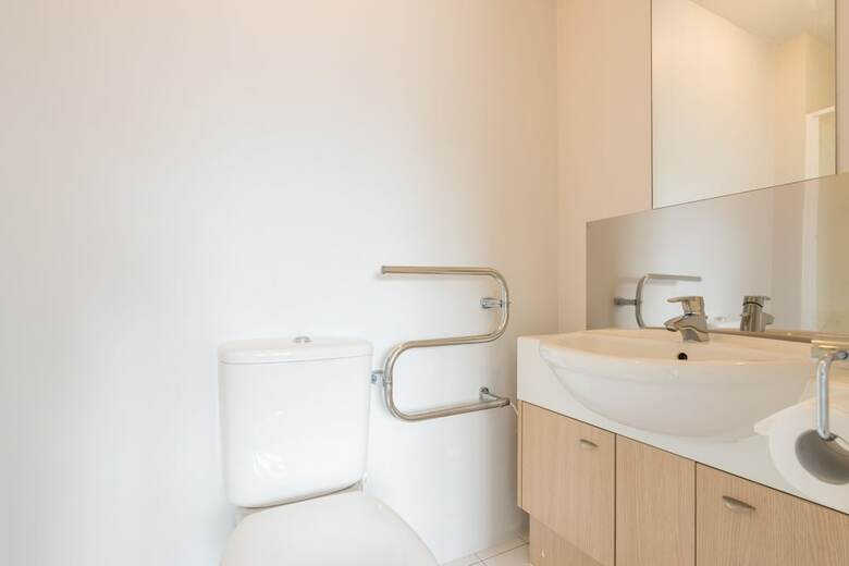 2 Bedroom Apartment In Central Location