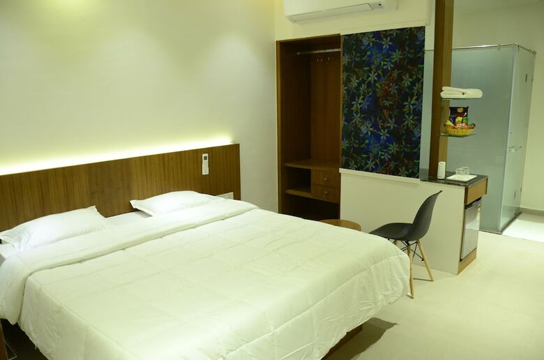 Vintage Hotel